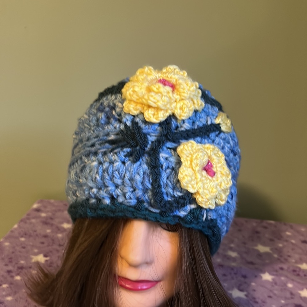 Crochet marigold flower beanie soft acrylic yarn new cute - Picture 7 of 10